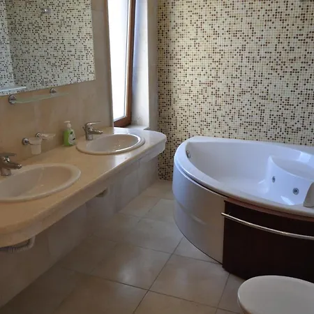 Beautiful Family With Sea View וילה ביאלה