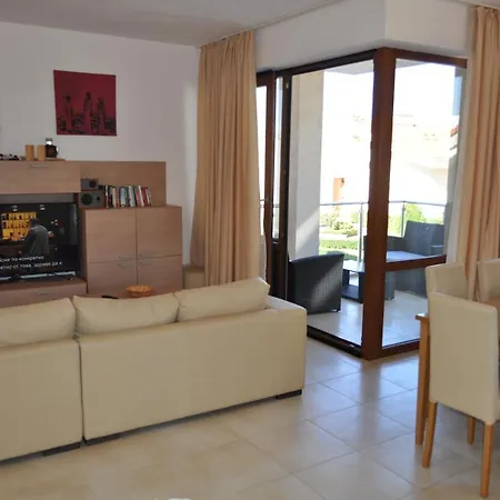 Beautiful Family With Sea View ביאלה